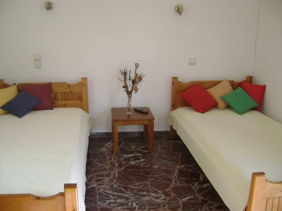 Avra Apartment Артемида Екстериор снимка